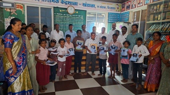 Students with free school uniforms